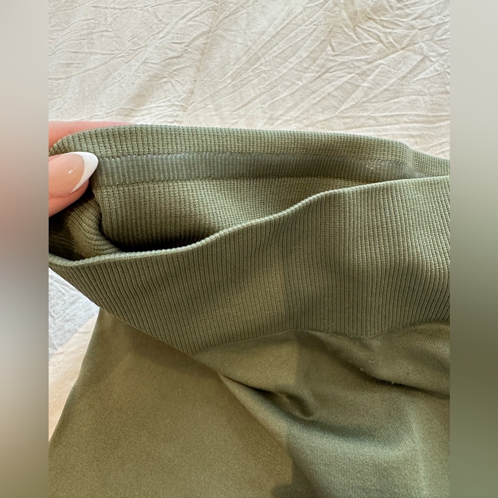 WBK Mid-Rise Summer Leggings - Picture 9 of 12